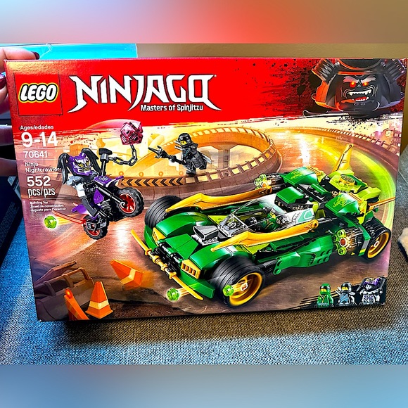 LEGO NINJAGO: Ninja
Nightcrawler 70641 - Picture 1 of 8
